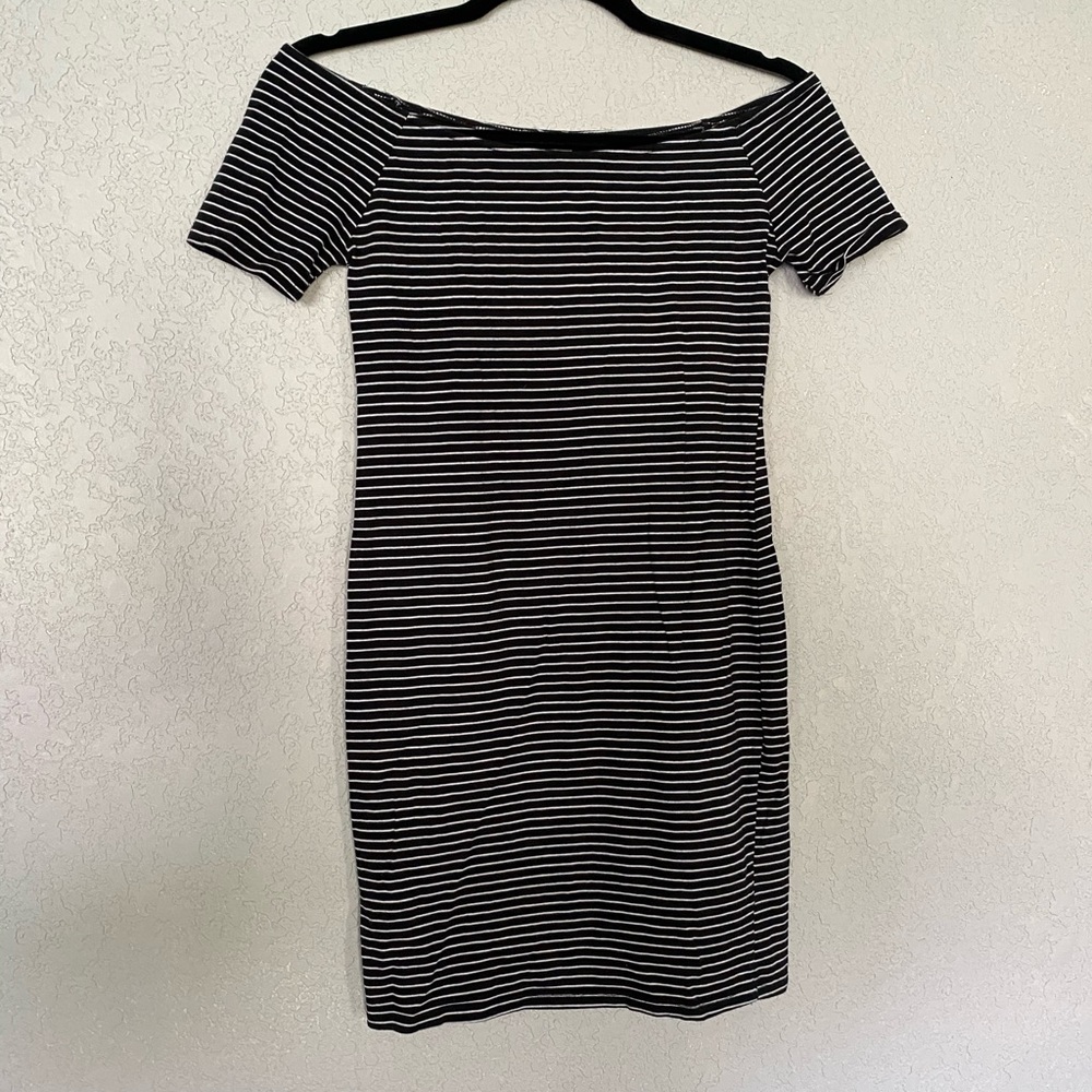 Heart and hips size small mini dress